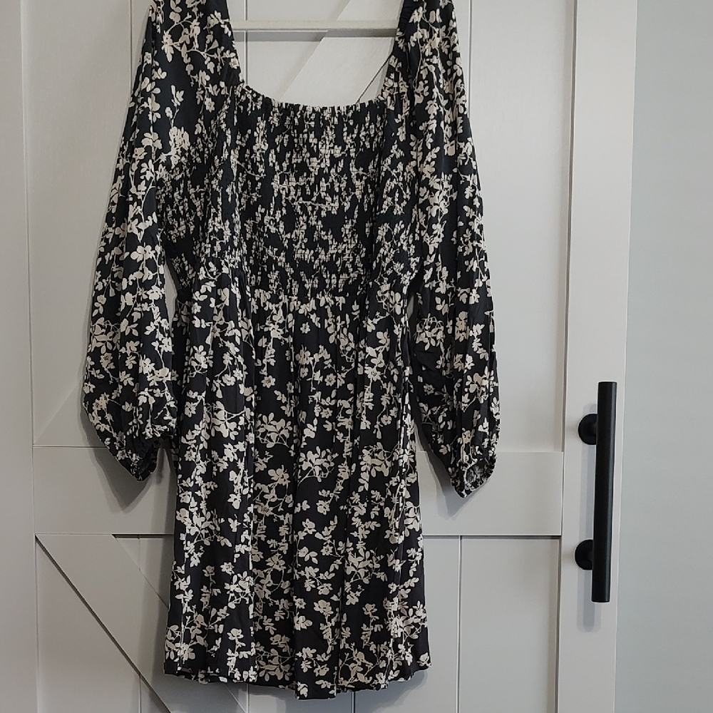 Old Navy Black and White Bishop Sleeve Sundress
